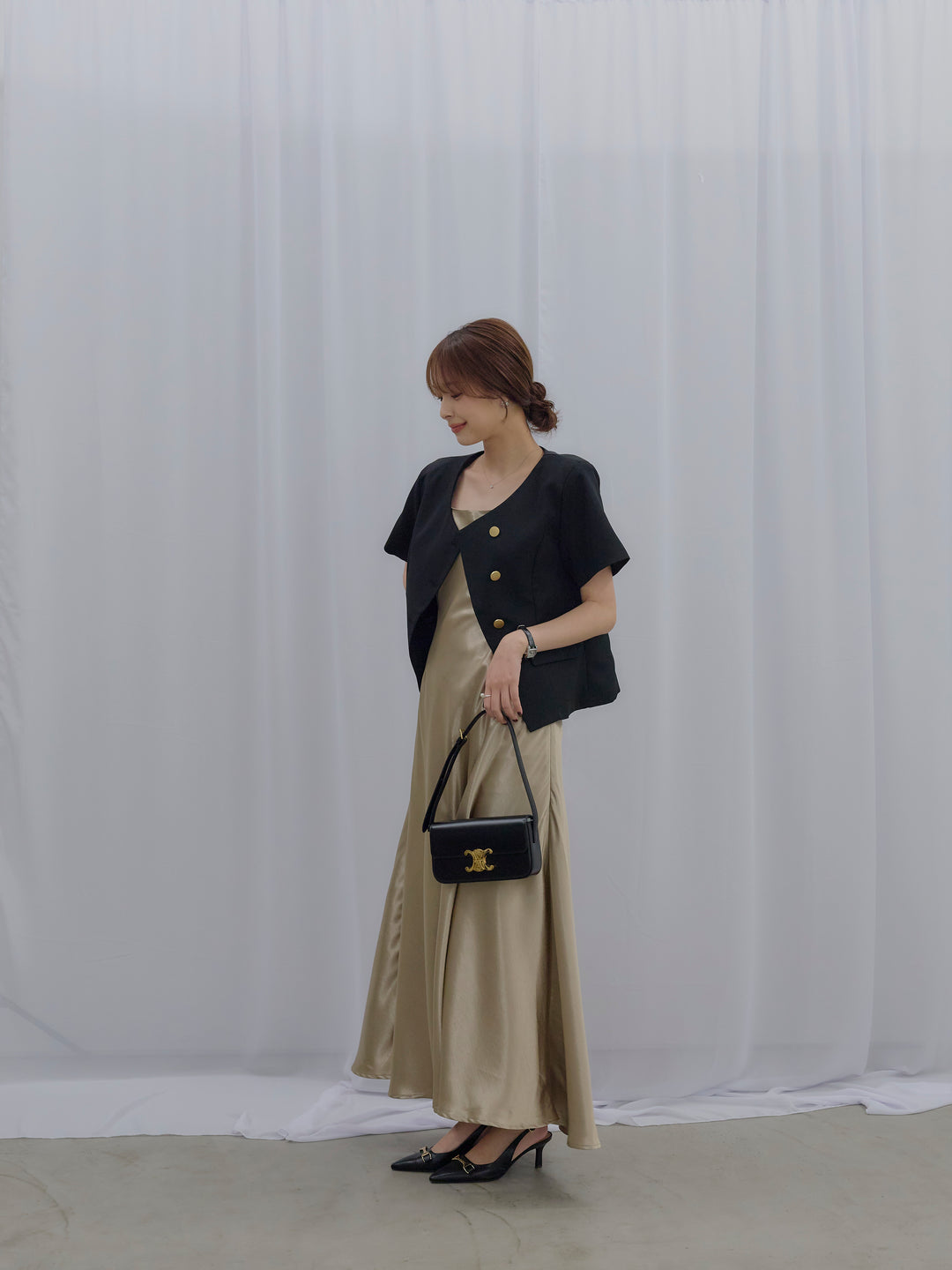 【SET】ゴールドボタンハーフスリーブジャケット+【Essential】Back open satin camisole dress(2set)