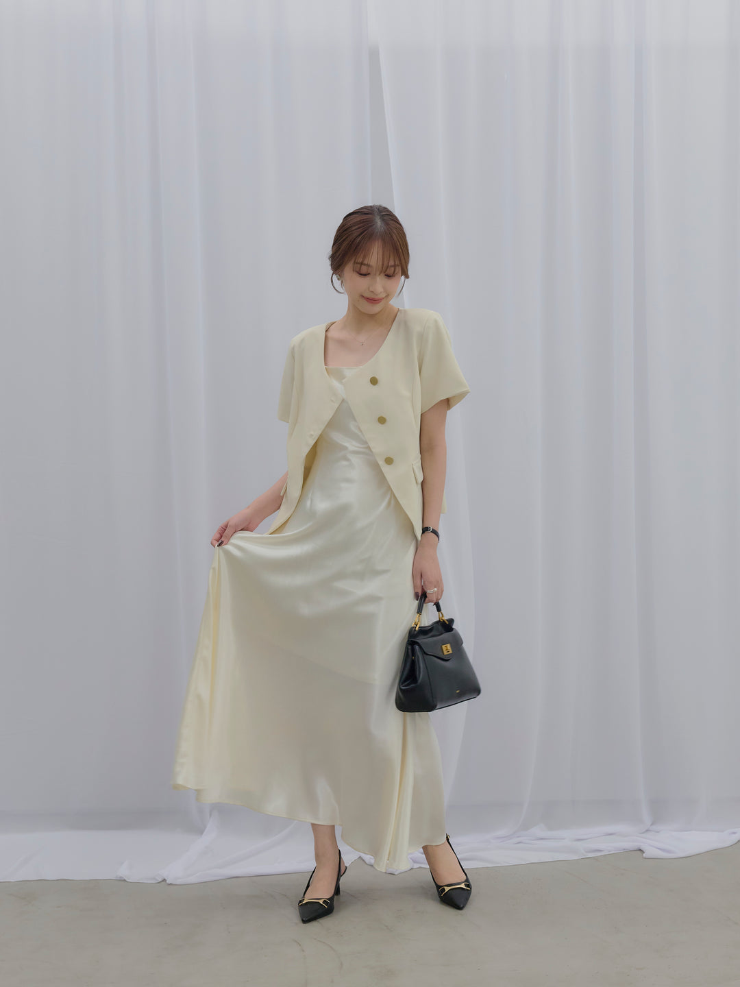 【SET】ゴールドボタンハーフスリーブジャケット+【Essential】Back open satin camisole dress(2set)