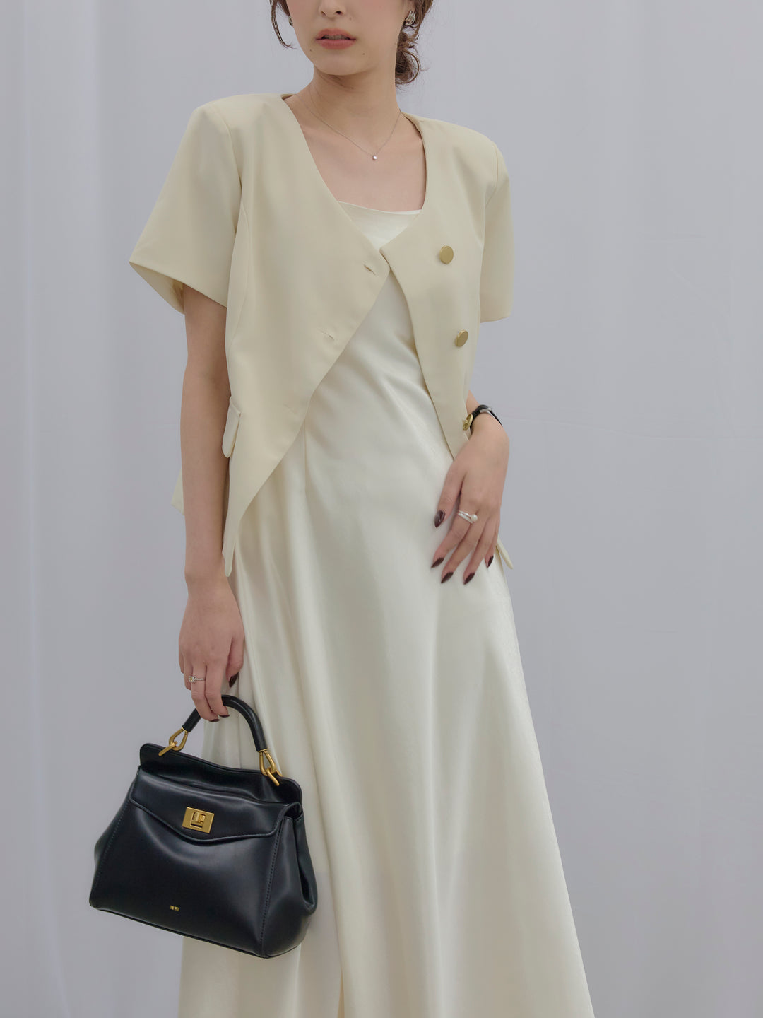 【SET】ゴールドボタンハーフスリーブジャケット+【Essential】Back open satin camisole dress(2set)