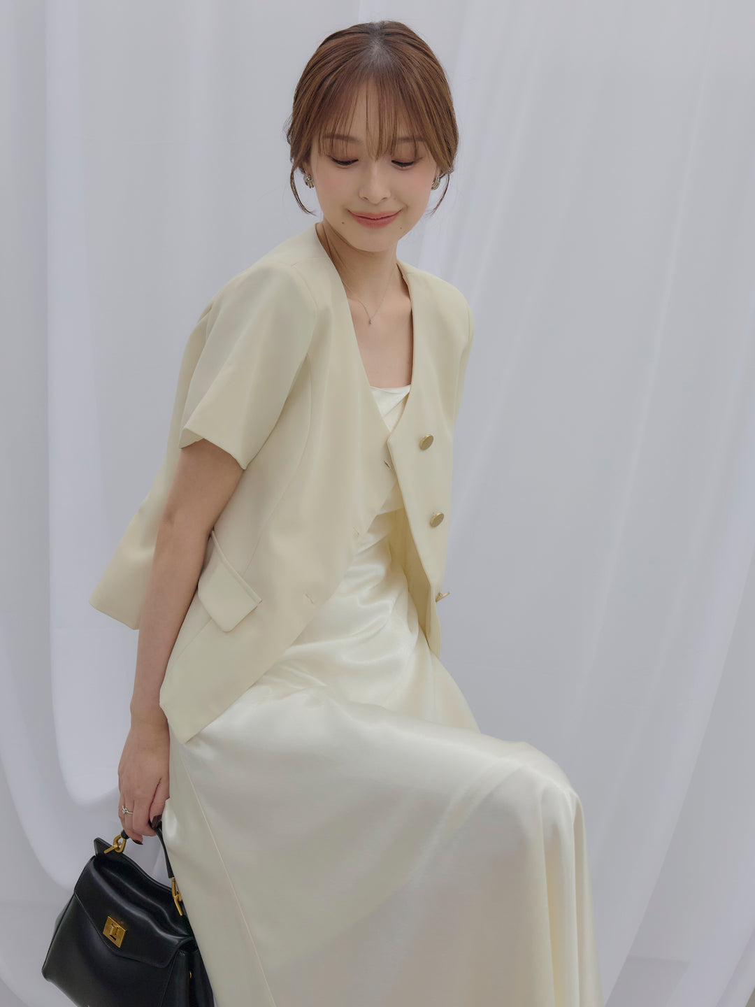 【SET】ゴールドボタンハーフスリーブジャケット+【Essential】Back open satin camisole dress(2set)