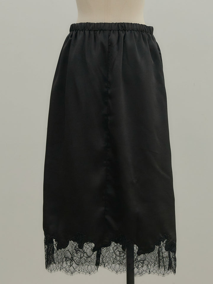 裾レースサテンミディスカート