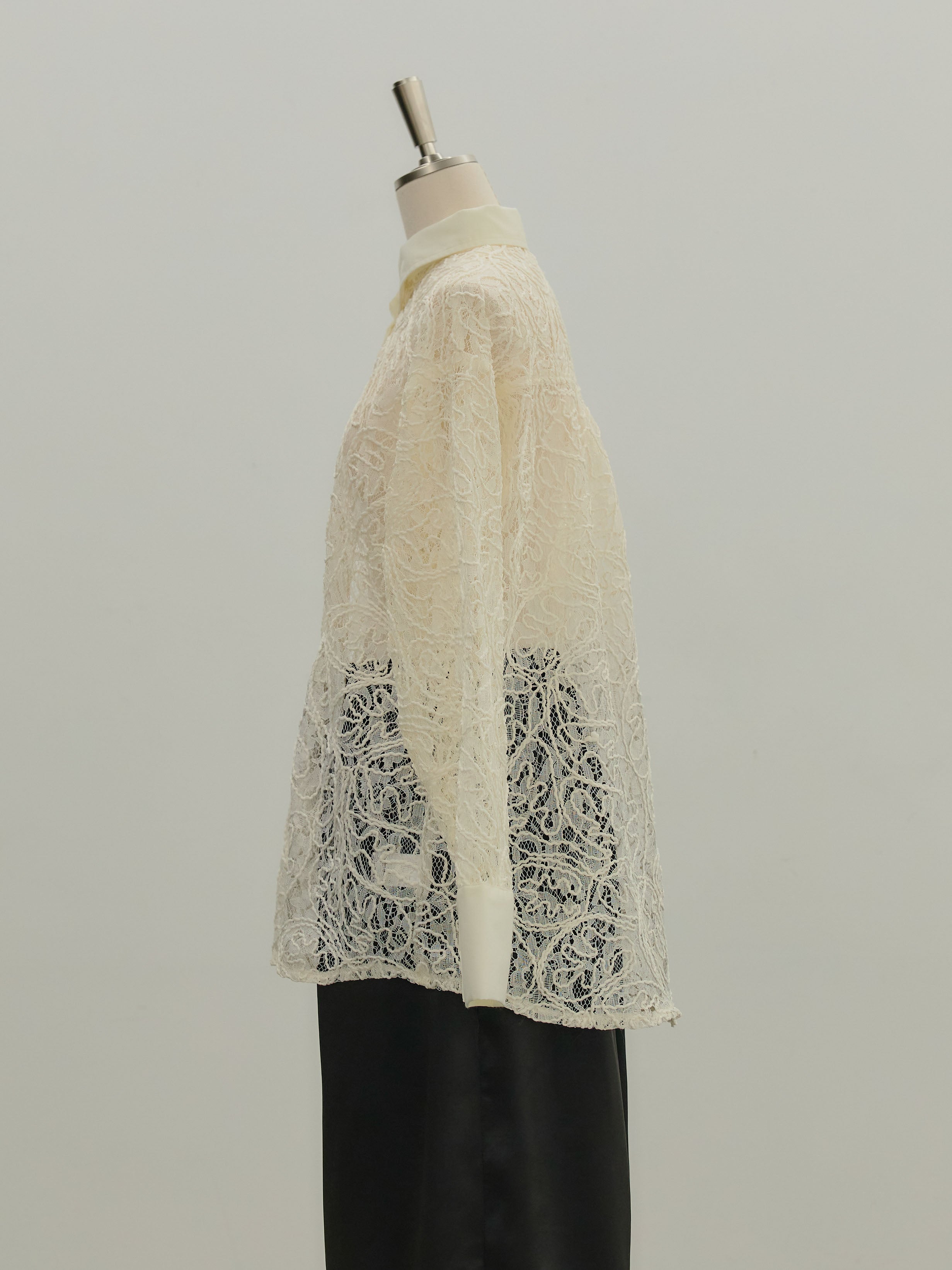 刺繍レースオーバーシャツ – nairo