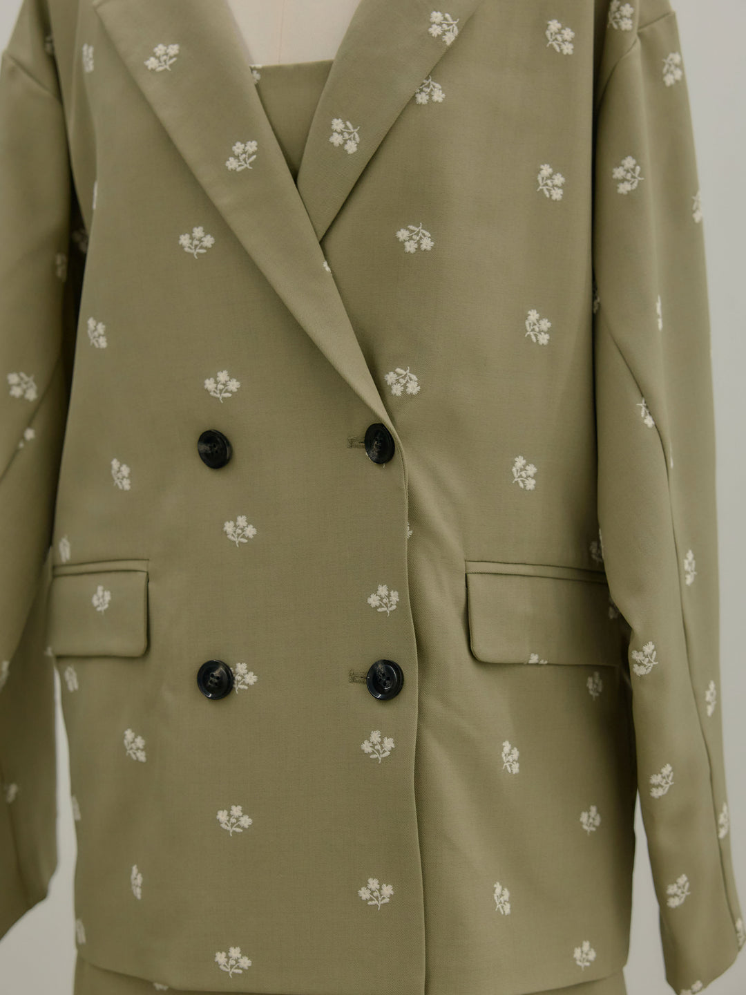 裾レースサテンミディスカート