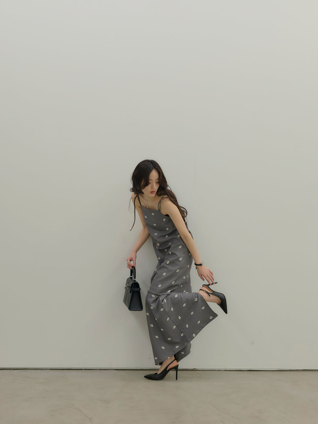 フラワー刺繍バックオープンチュニックキャミソール