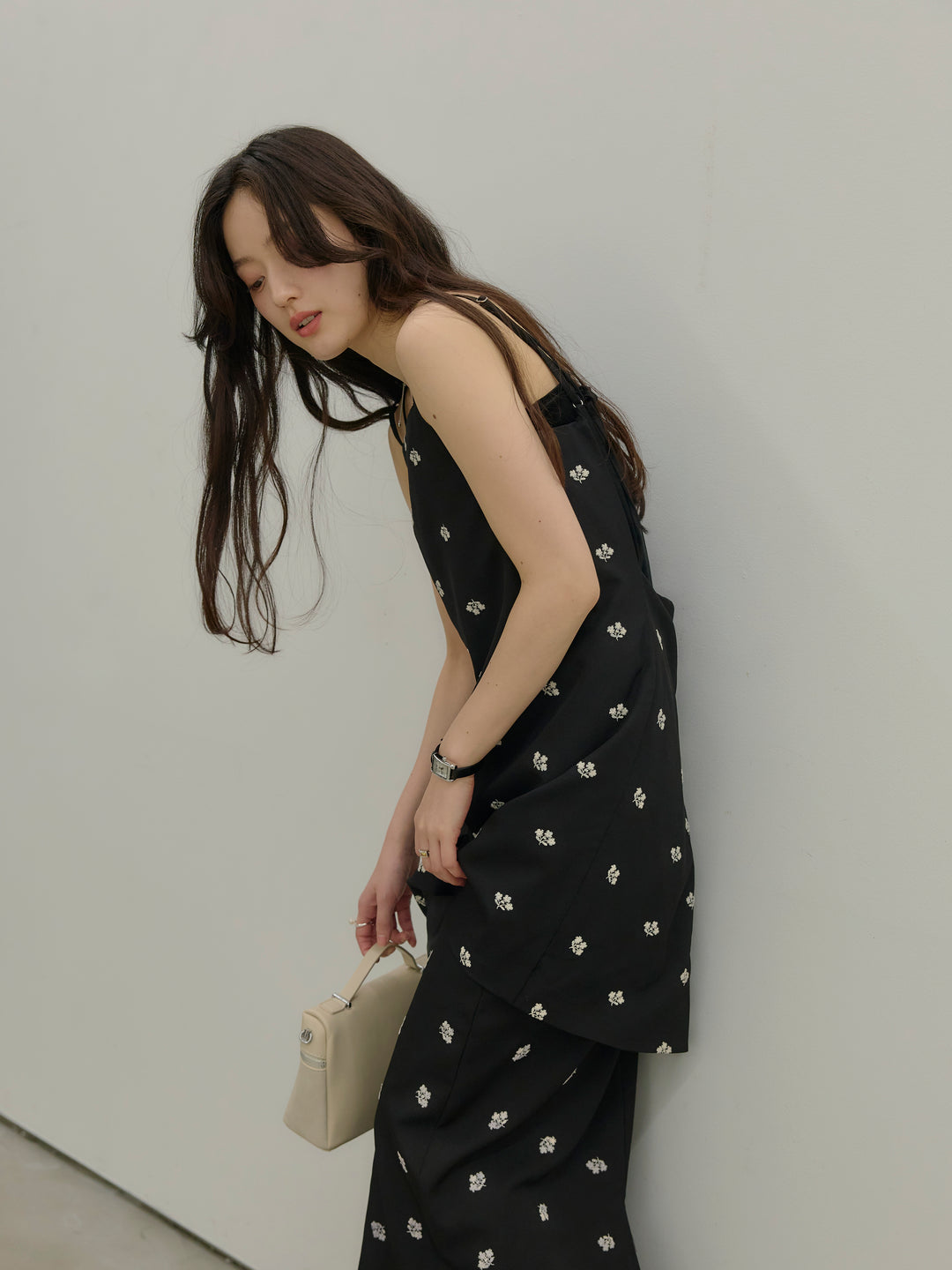 フラワー刺繍バックオープンチュニックキャミソール