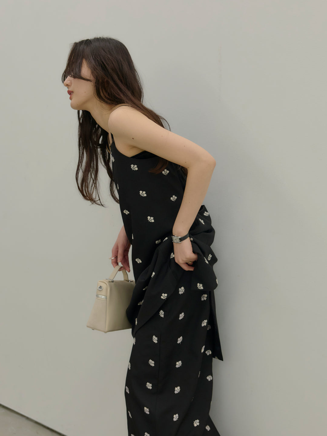 フラワー刺繍バックオープンチュニックキャミソール