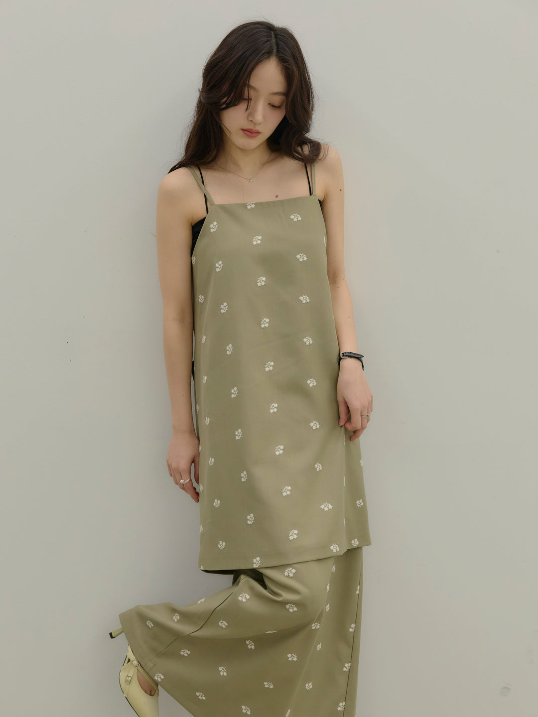 フラワー刺繍バックオープンチュニックキャミソール