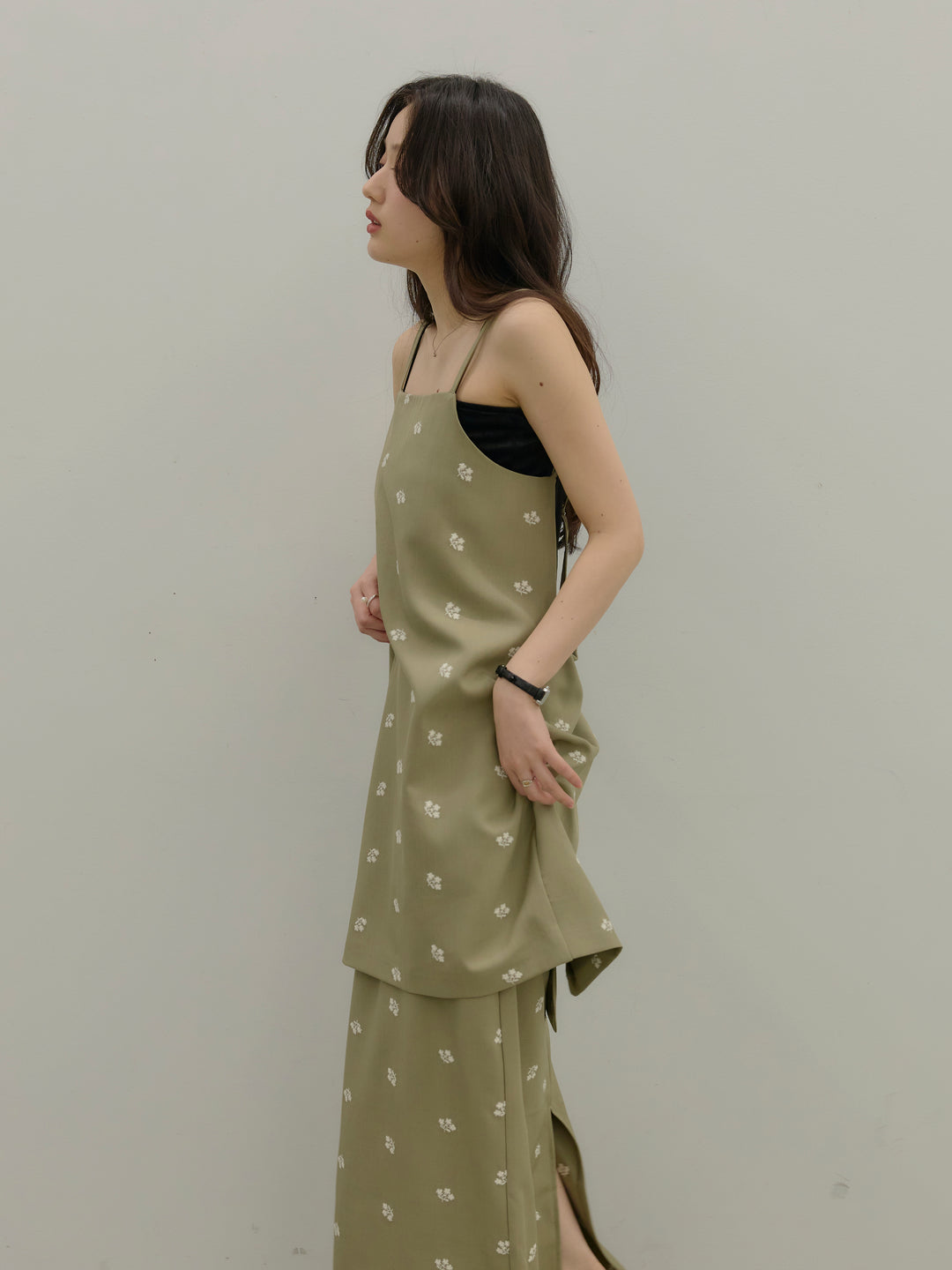 フラワー刺繍バックオープンチュニックキャミソール