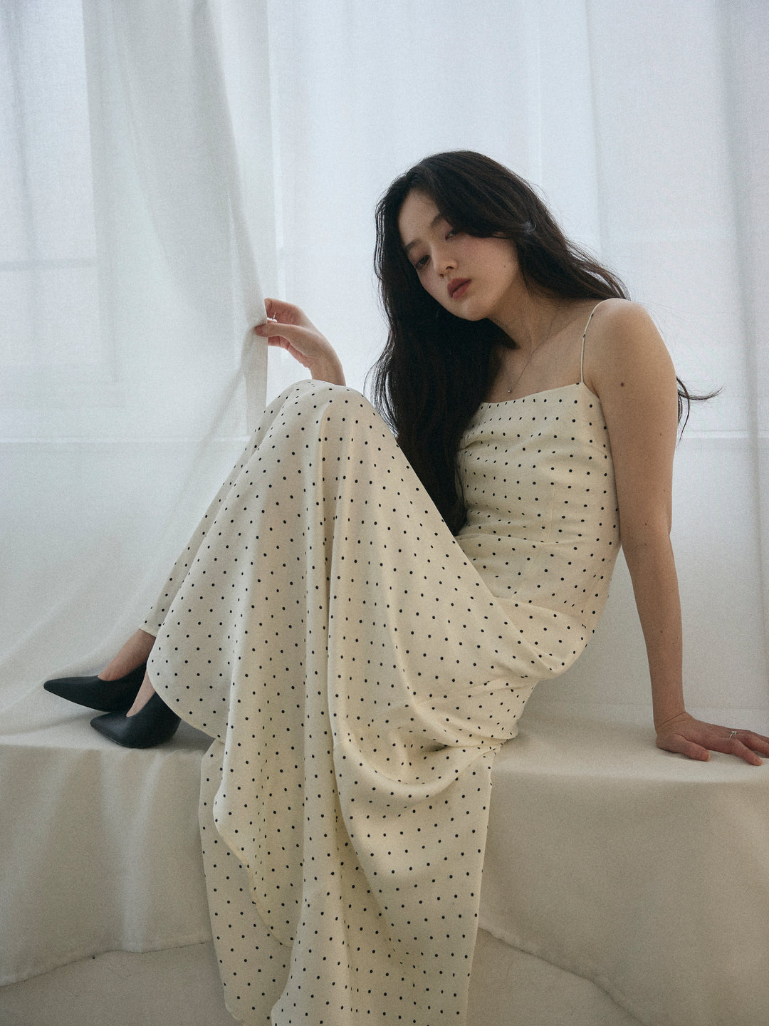 【Essential】Back open satin camisole dress