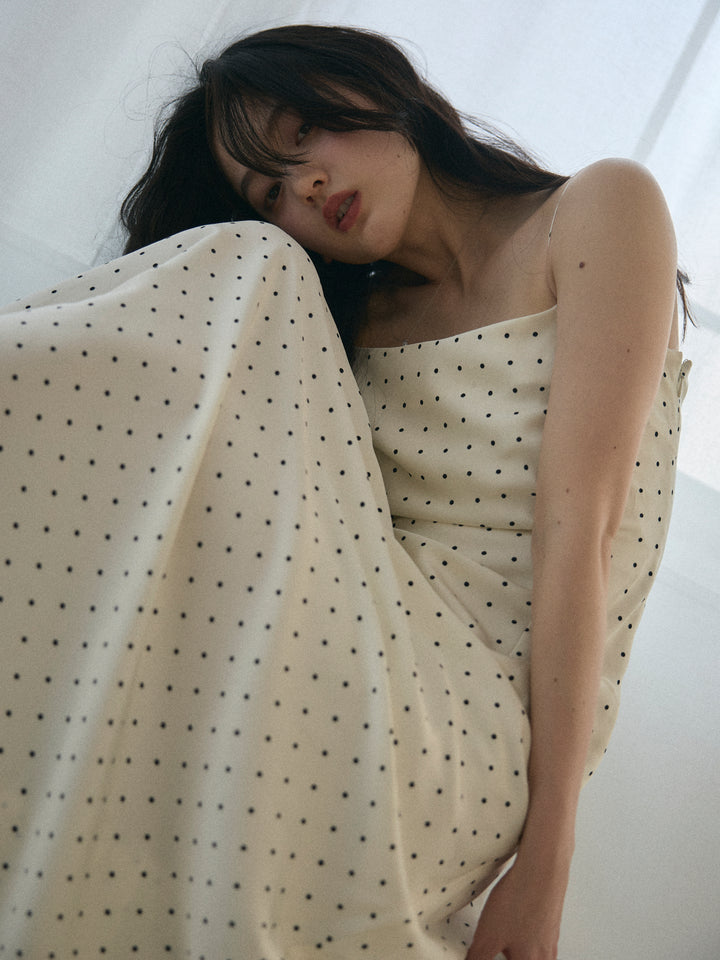 【Essential】Back open satin camisole dress