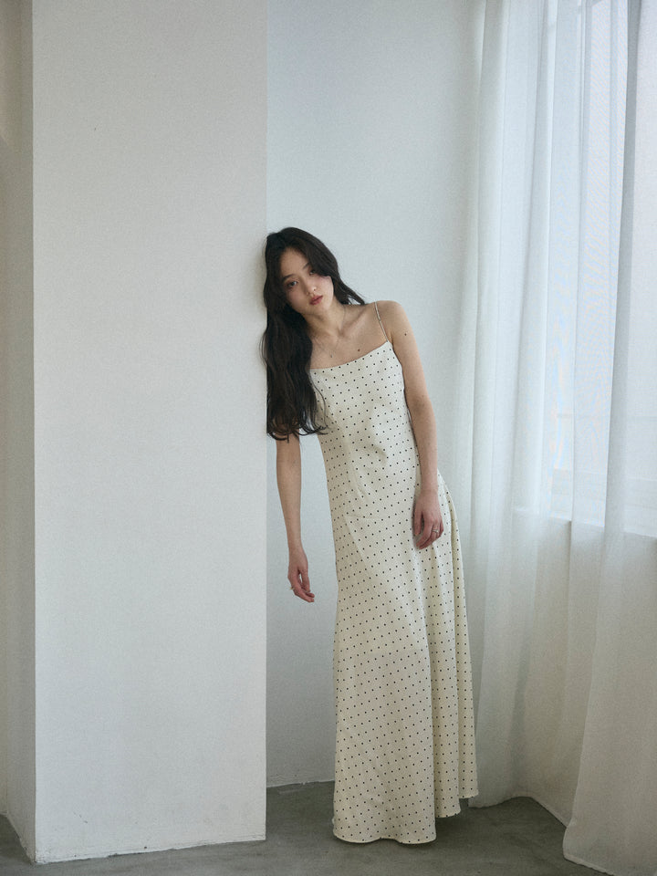 【Essential】Back open satin camisole dress