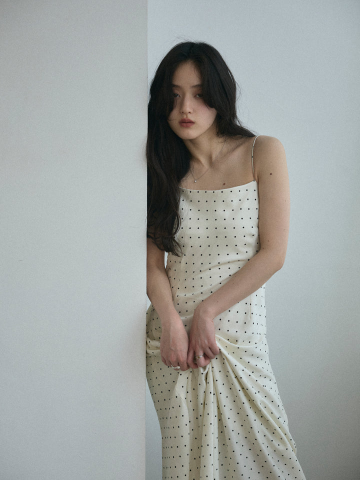 【Essential】Back open satin camisole dress