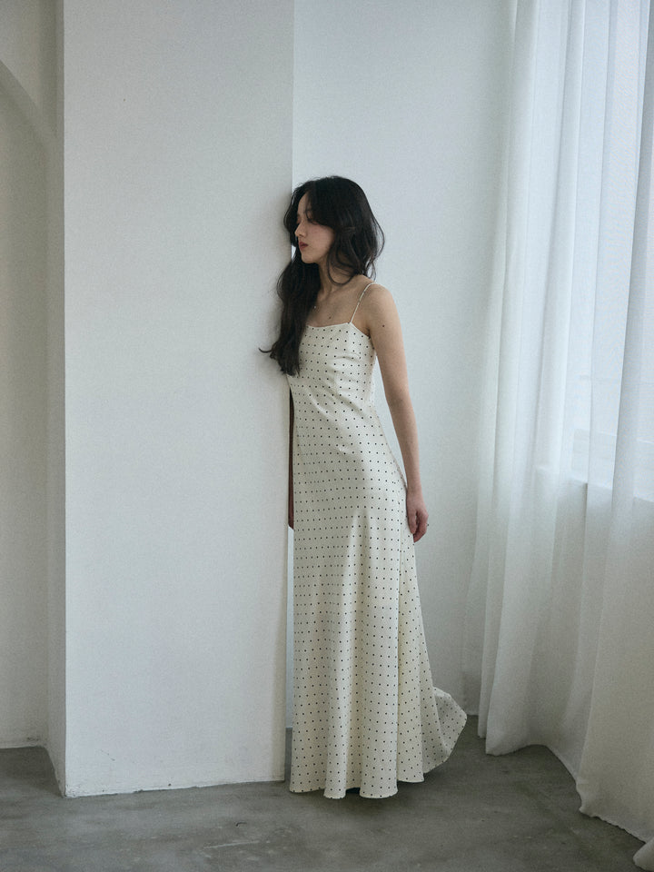 【Essential】Back open satin camisole dress