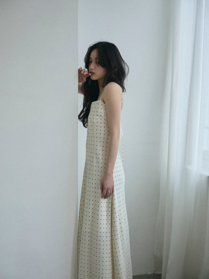 【Essential】Back open satin camisole dress