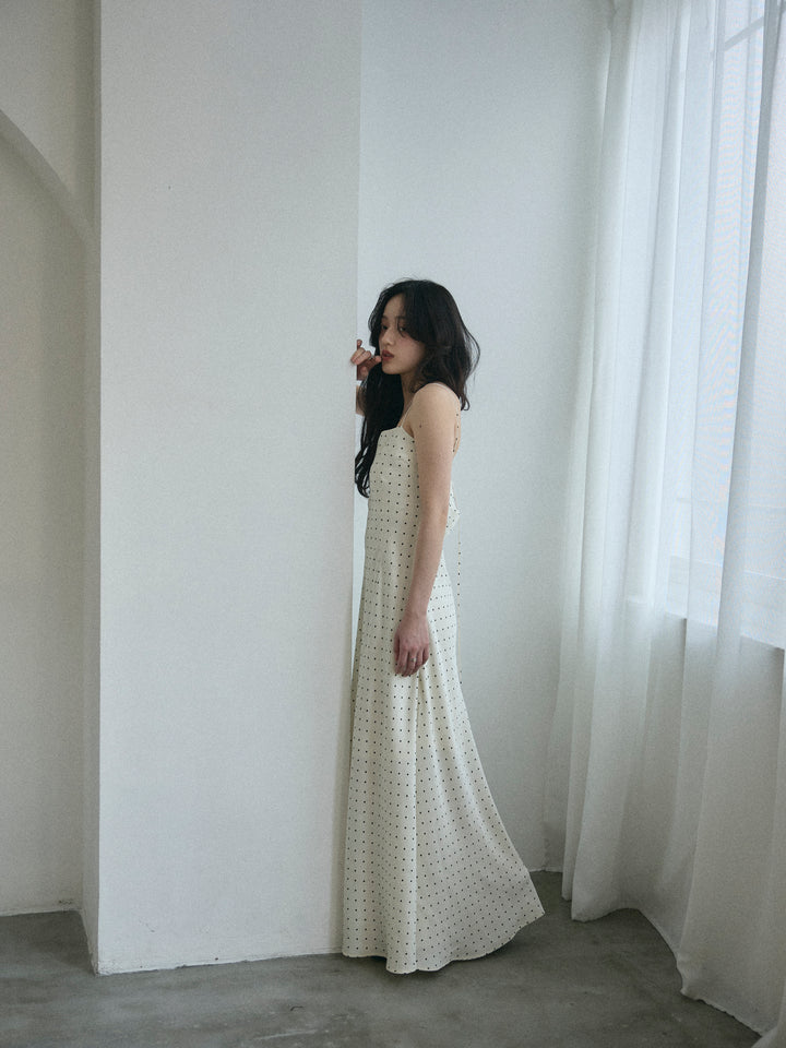 【Essential】Back open satin camisole dress