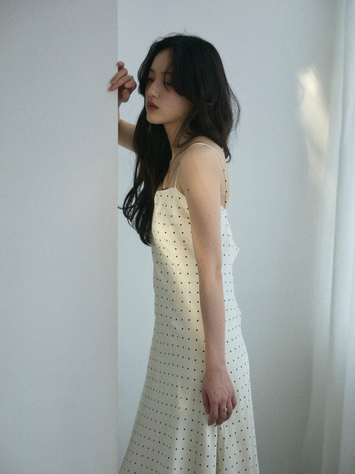 【Essential】Back open satin camisole dress