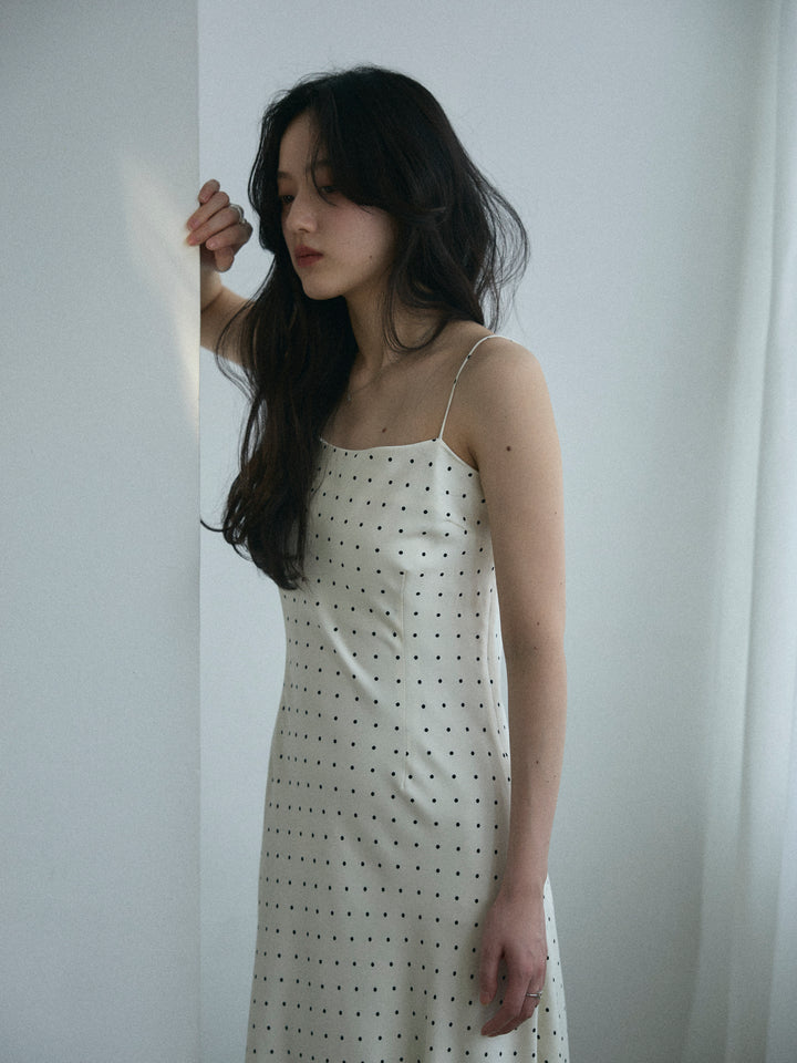 【Essential】Back open satin camisole dress