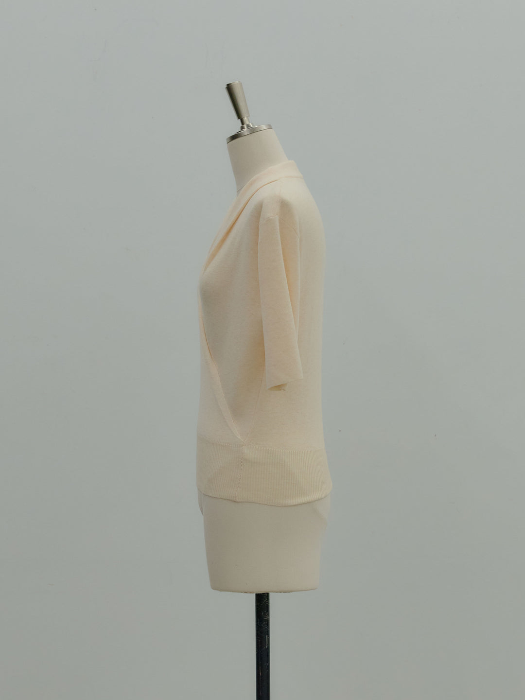 フロントクロスデザインニットトップス