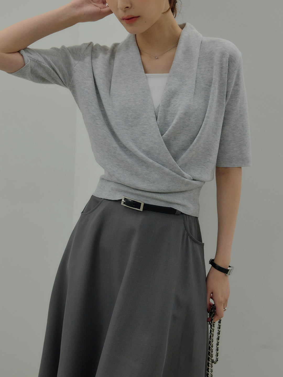 フロントクロスデザインニットトップス