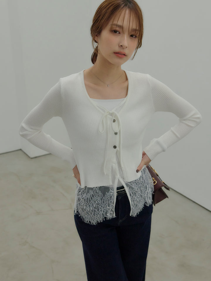 【SET】レースレイヤードデザインVネックトップス+カットリブカップ付きバッククロスキャミソール(2set)