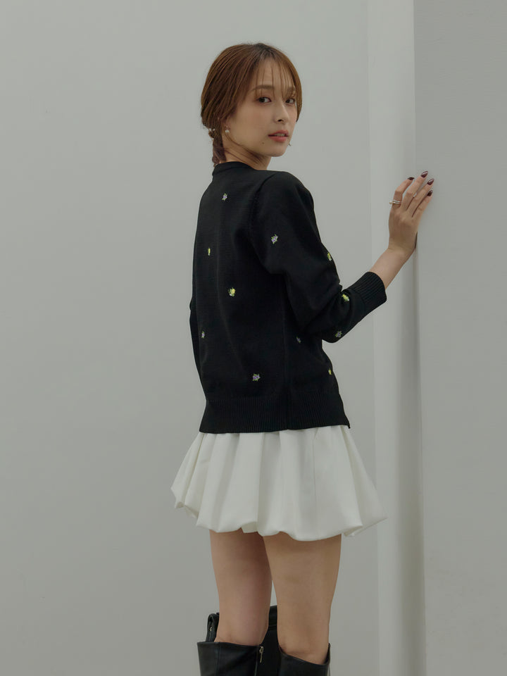 フルーツ刺繍クルーネックカーディガン