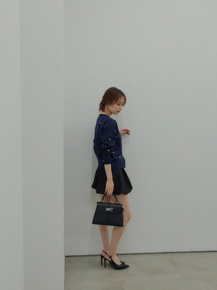 フルーツ刺繍クルーネックカーディガン