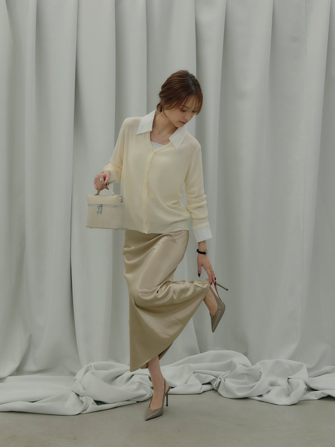 【SET】襟付きポロニットカーディガン+リュクスAラインサテンスカート(2set)