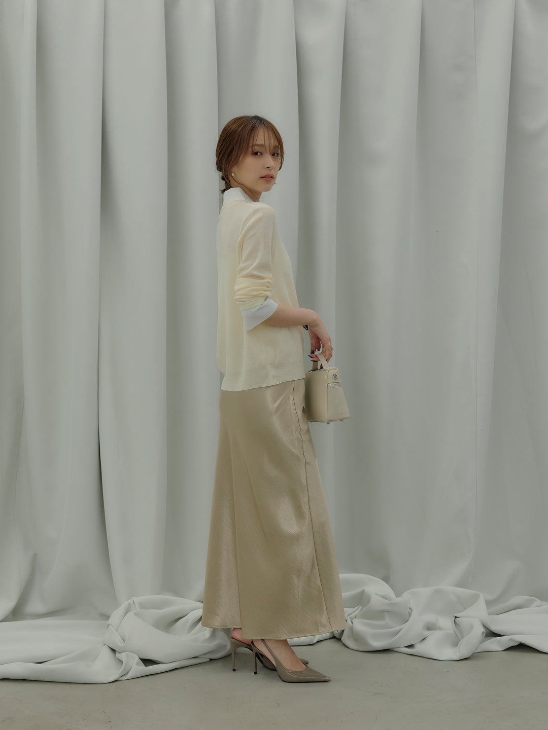 【SET】襟付きポロニットカーディガン+リュクスAラインサテンスカート(2set)