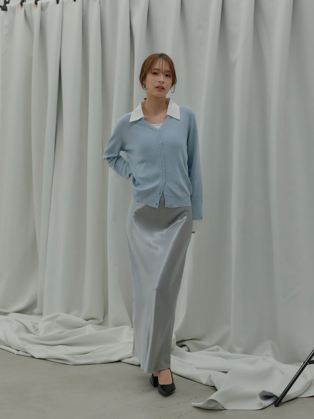 【SET】襟付きポロニットカーディガン+リュクスAラインサテンスカート(2set)