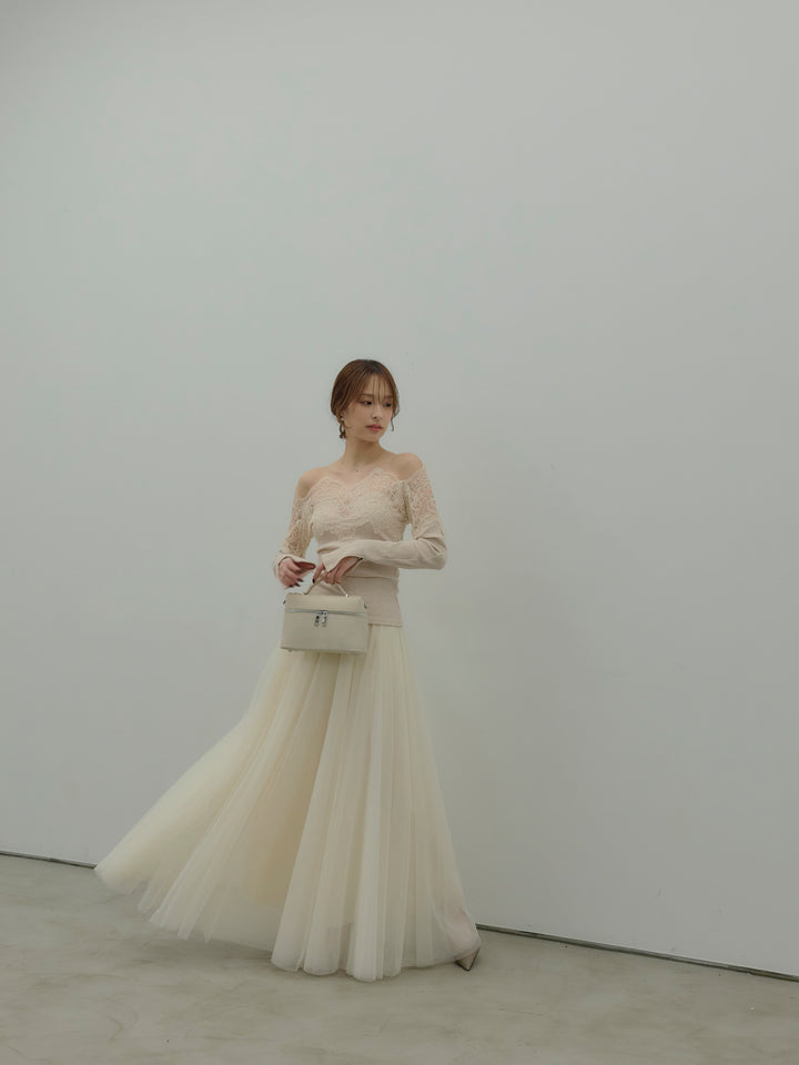 レースドッキングオフショルトップス