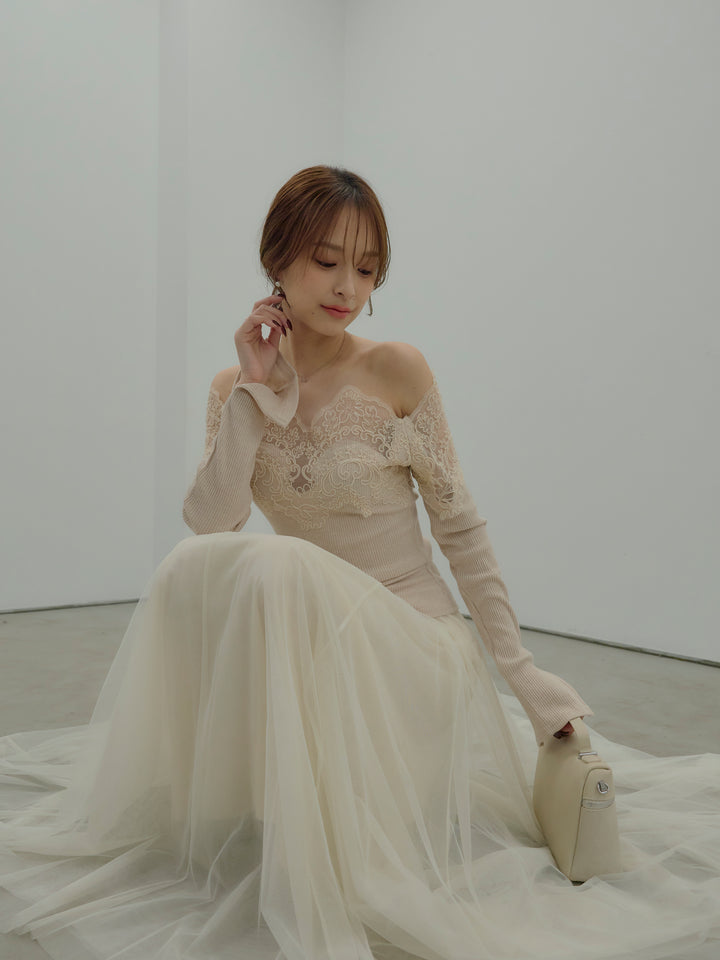 レースドッキングオフショルトップス