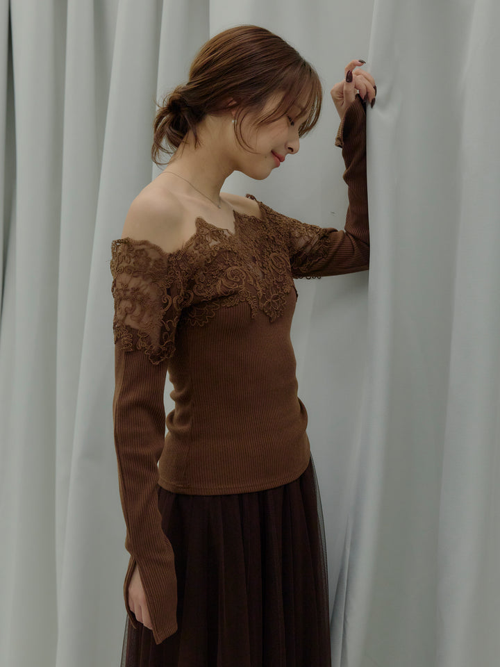 レースドッキングオフショルトップス