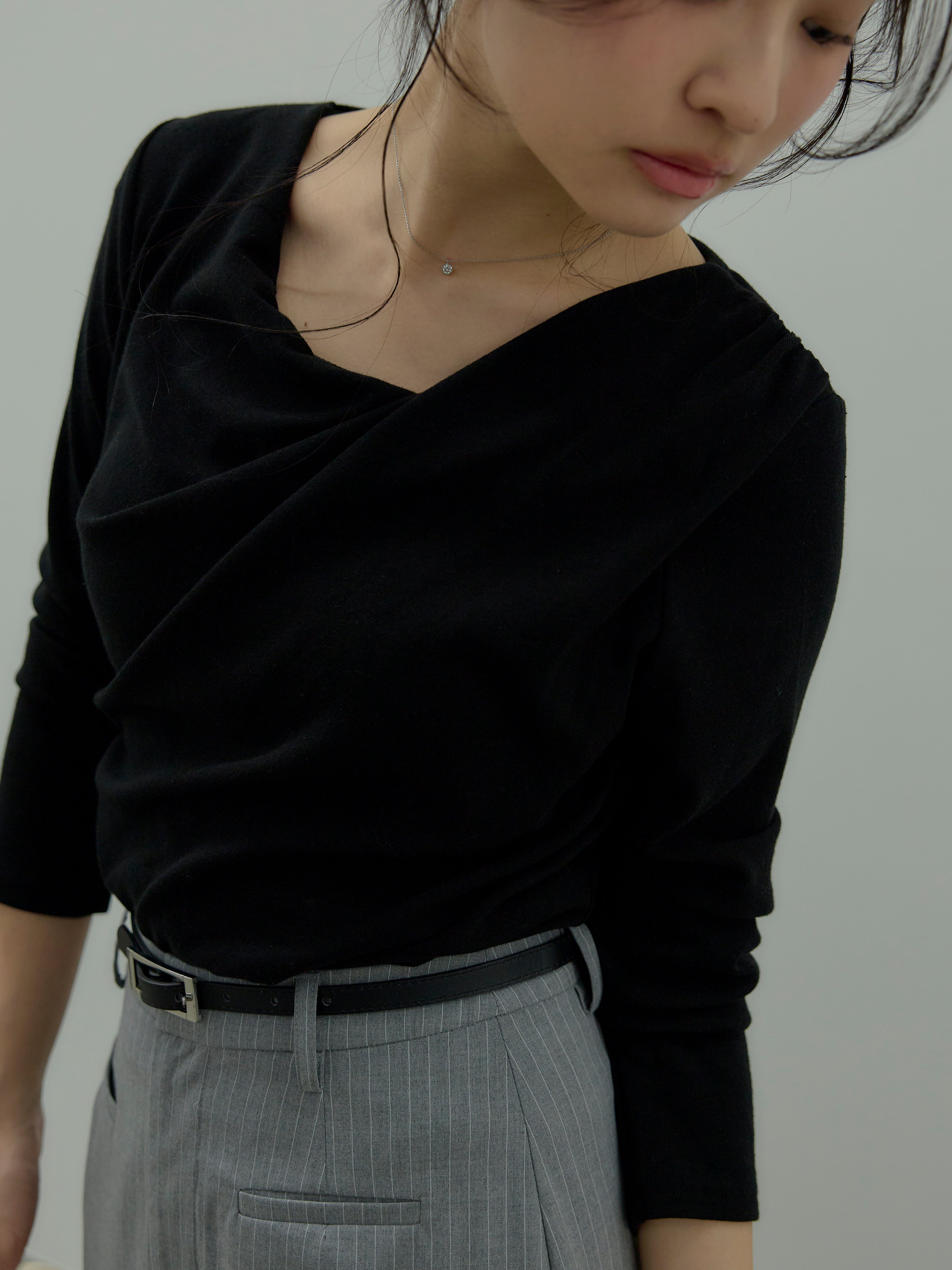 SET】ドレープデザインカットソー+【Essential】Authentic pencil skrt