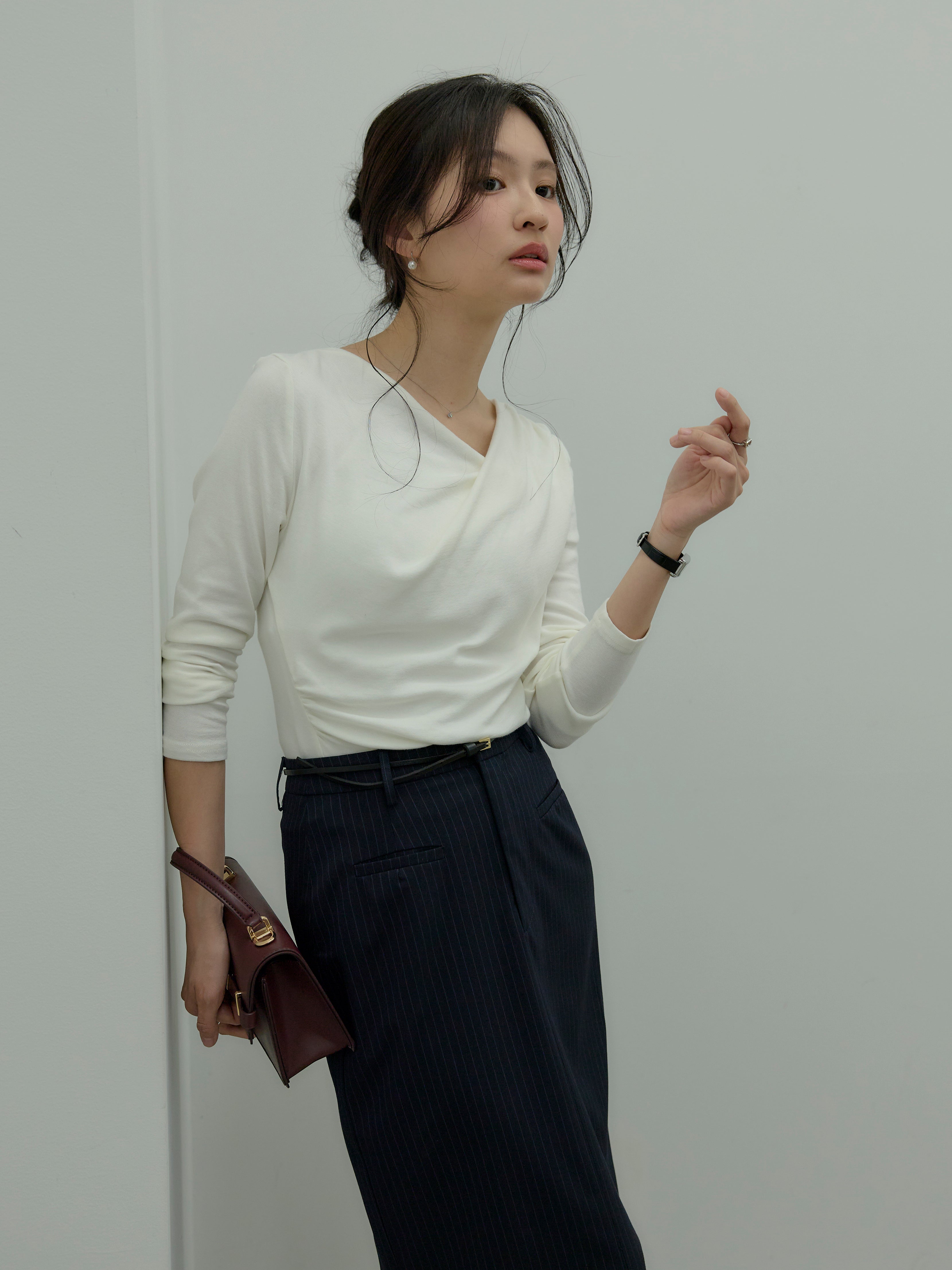 nairoナイロ【SET】ドレープデザインカットソー+ストライプペンシルスカート SET】ドレープデザインカットソー+【Essential】Authentic pencil skrt