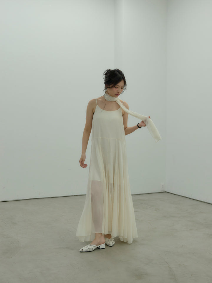 タイ付きシフォンラッフルキャミワンピース