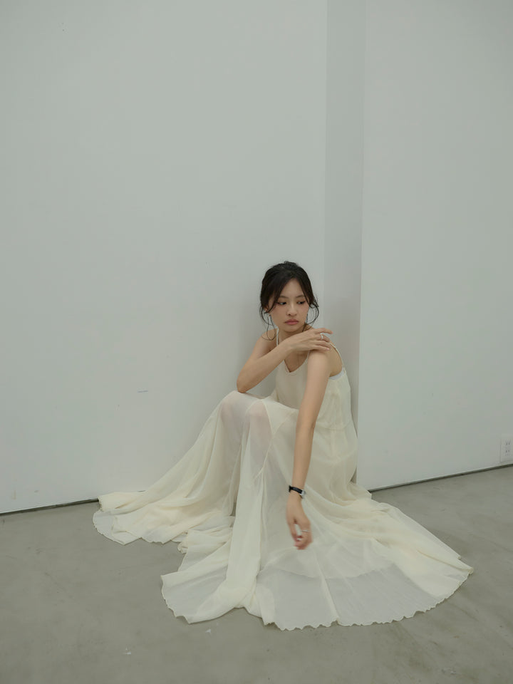 タイ付きシフォンラッフルキャミワンピース