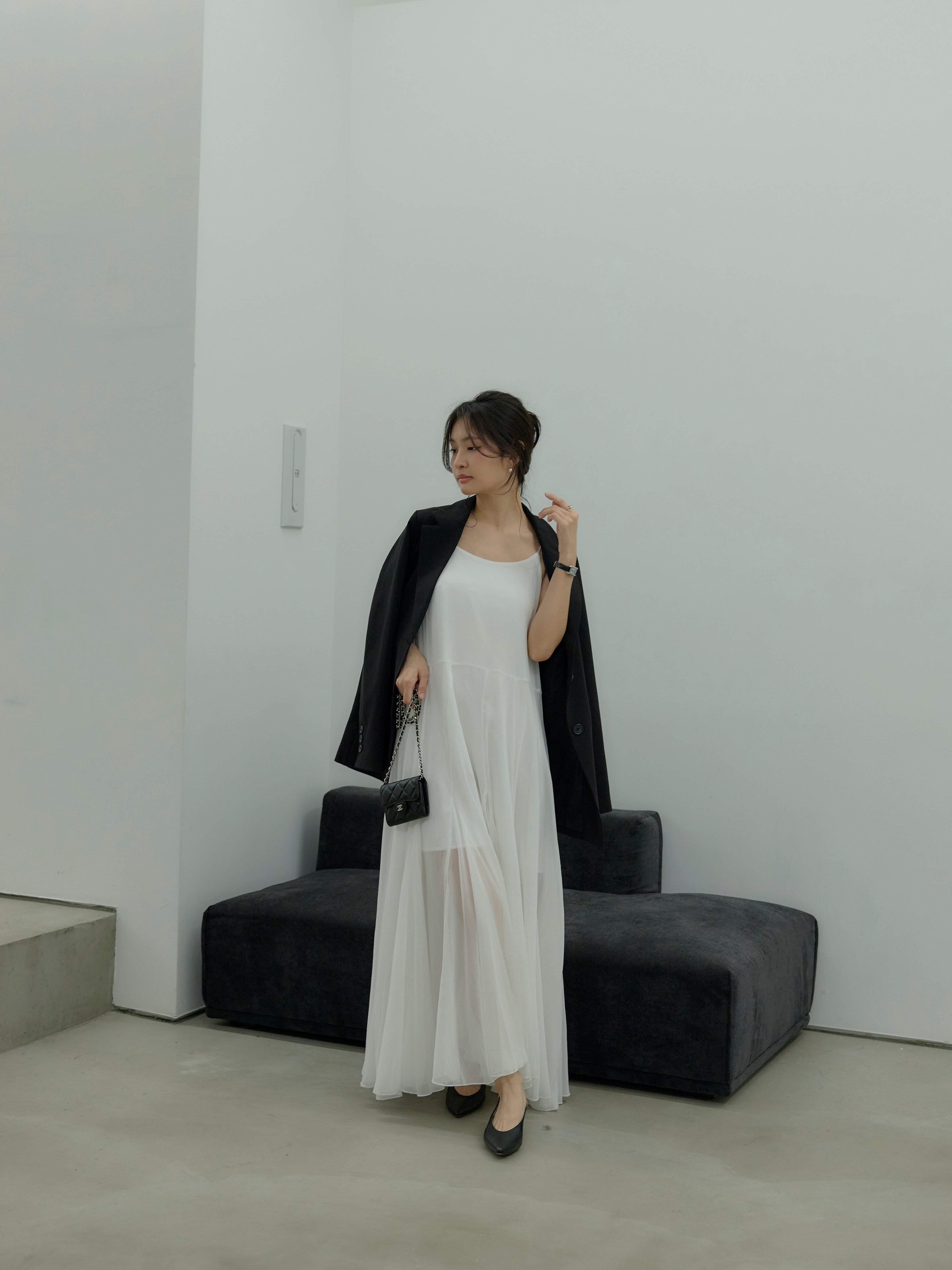 タイ付きシフォンラッフルキャミワンピース – nairo