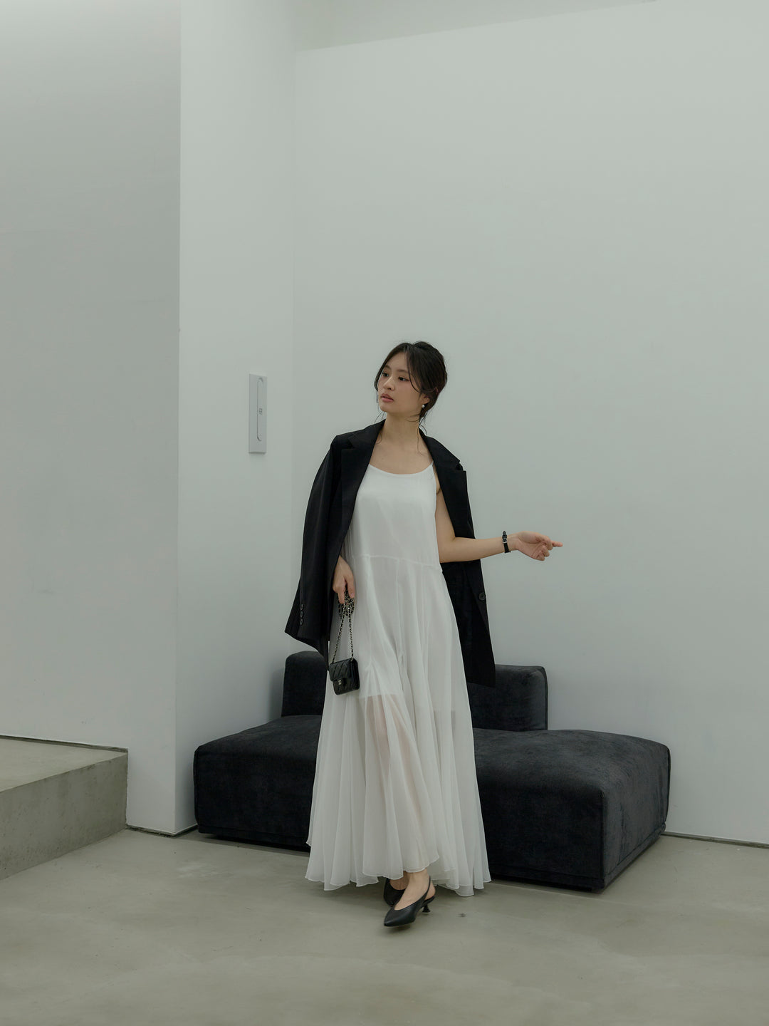 タイ付きシフォンラッフルキャミワンピース
