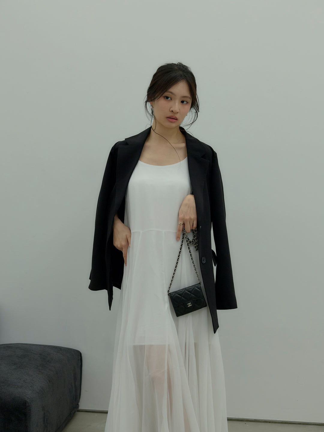 タイ付きシフォンラッフルキャミワンピース