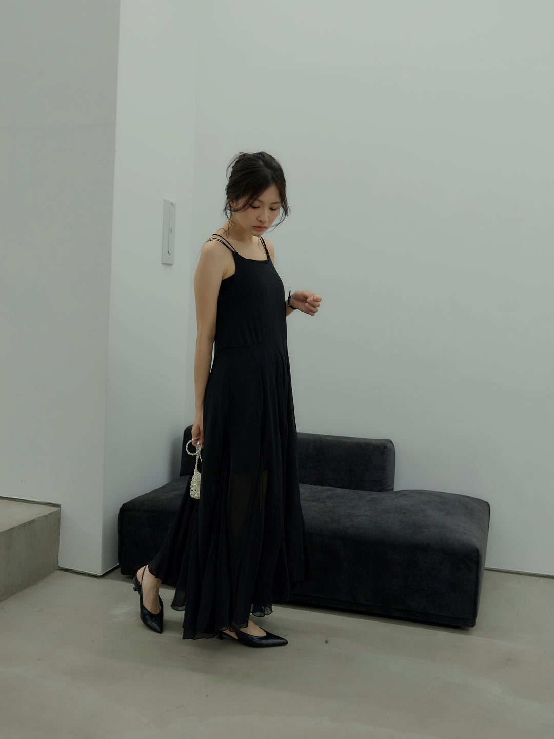 タイ付きシフォンラッフルキャミワンピース