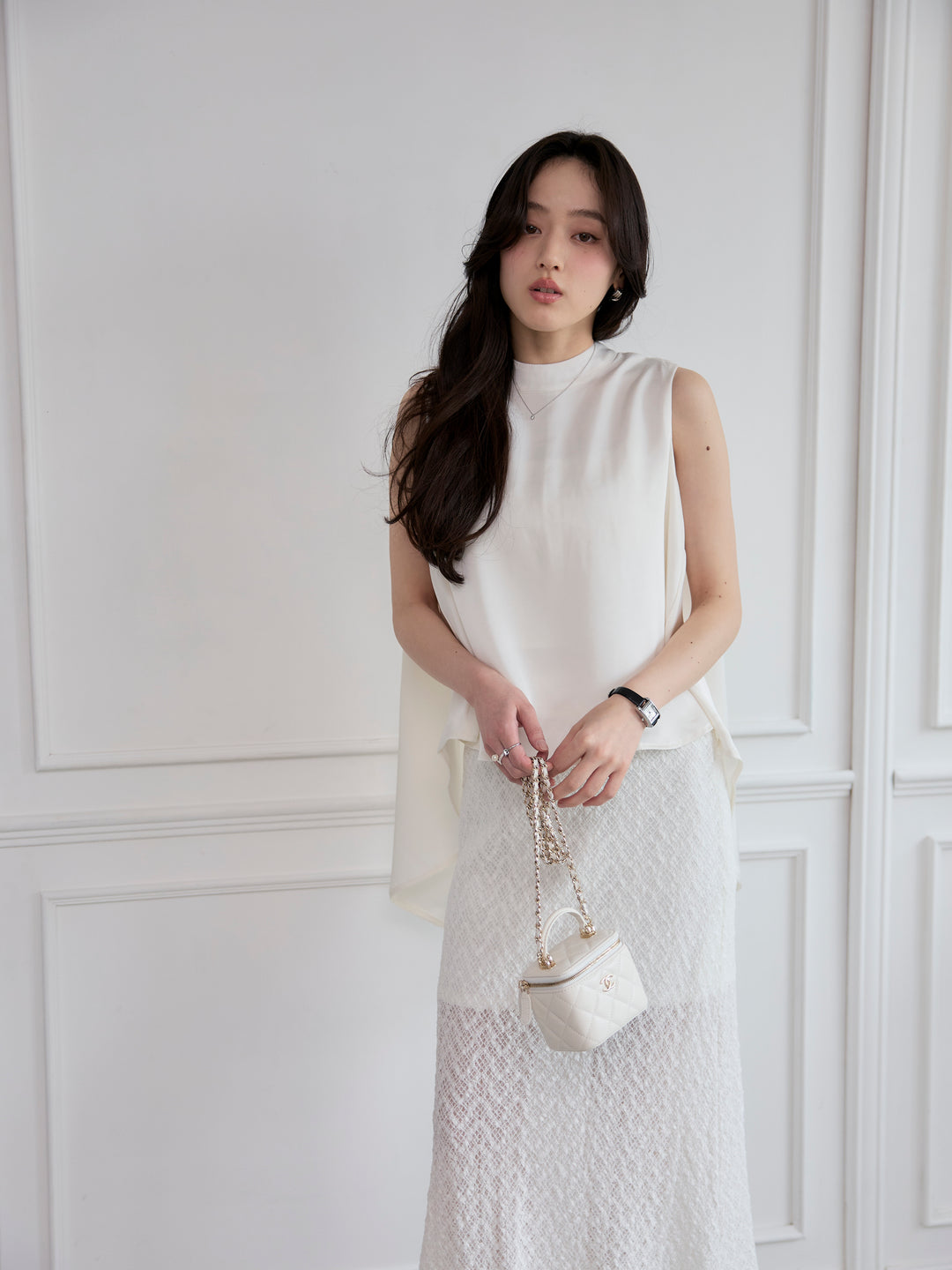 【SET】バックデザインサテンノースリーブトップス+総レースバックスリットスカート(2set)