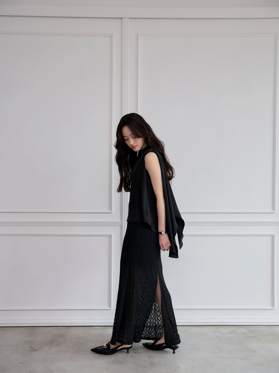 【SET】バックデザインサテンノースリーブトップス+総レースバックスリットスカート(2set)