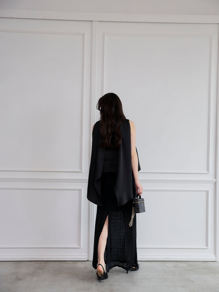 バックデザインサテンノースリーブトップス