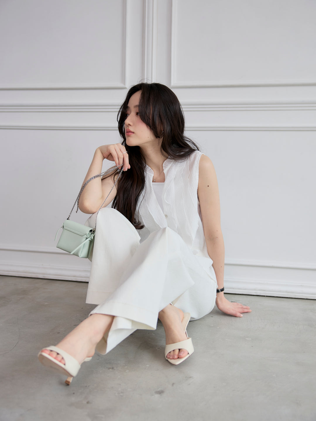 シアーフリルノースリーブブラウス