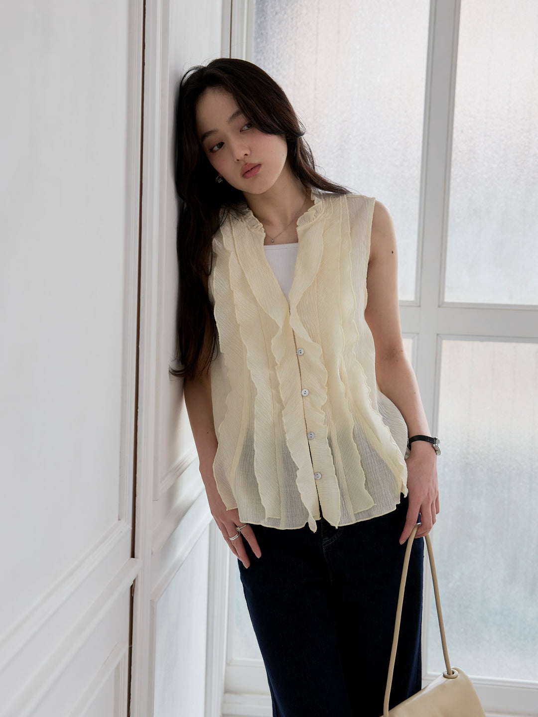 シアーフリルノースリーブブラウス