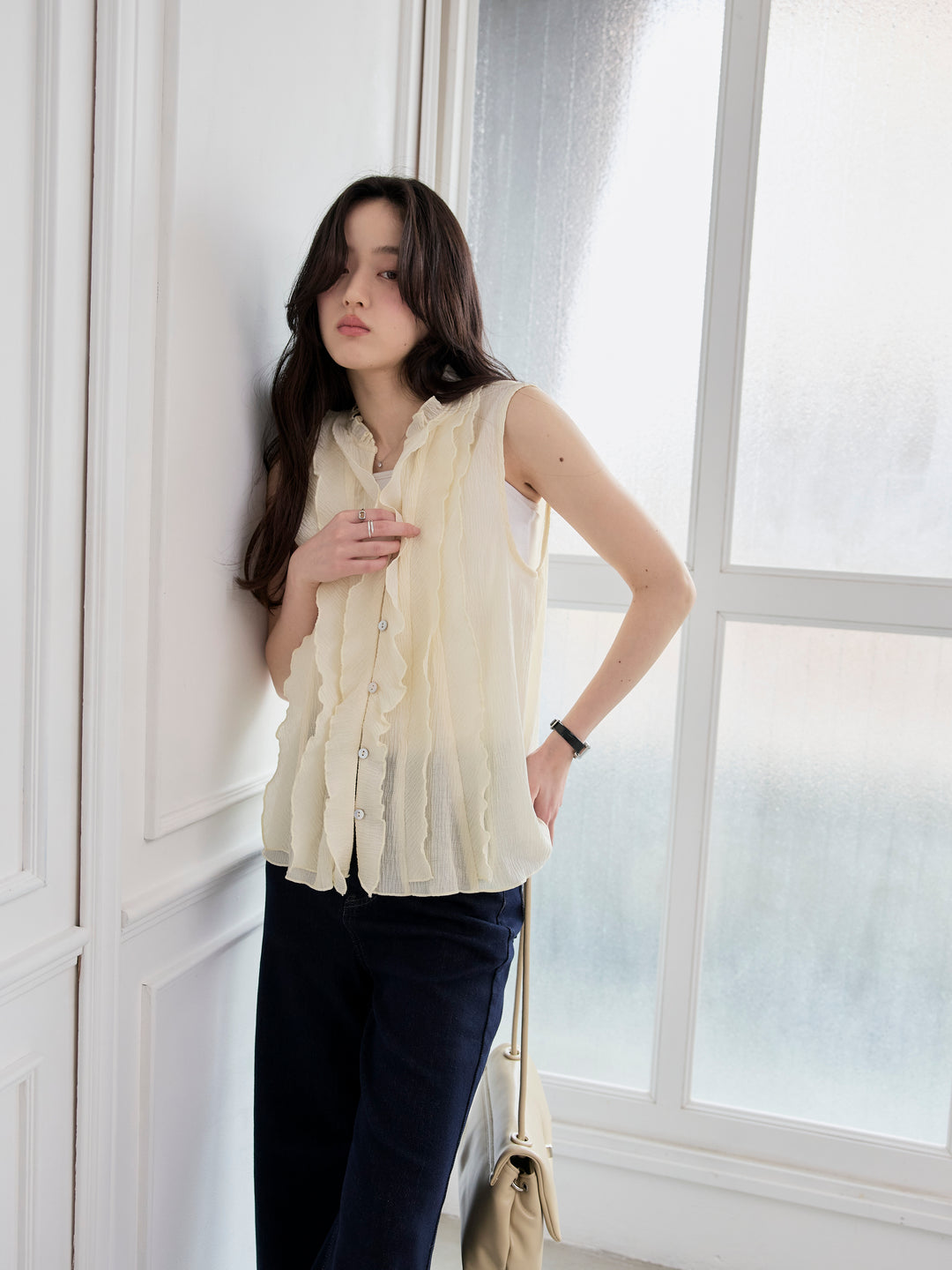 シアーフリルノースリーブブラウス