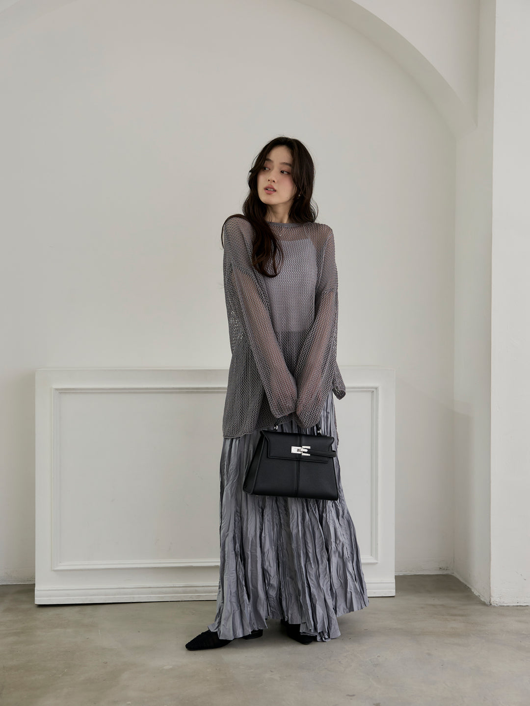 【SET】リネンタッチメッシュルーズトップス+カットリブカップ付きバッククロスキャミソール(2set)