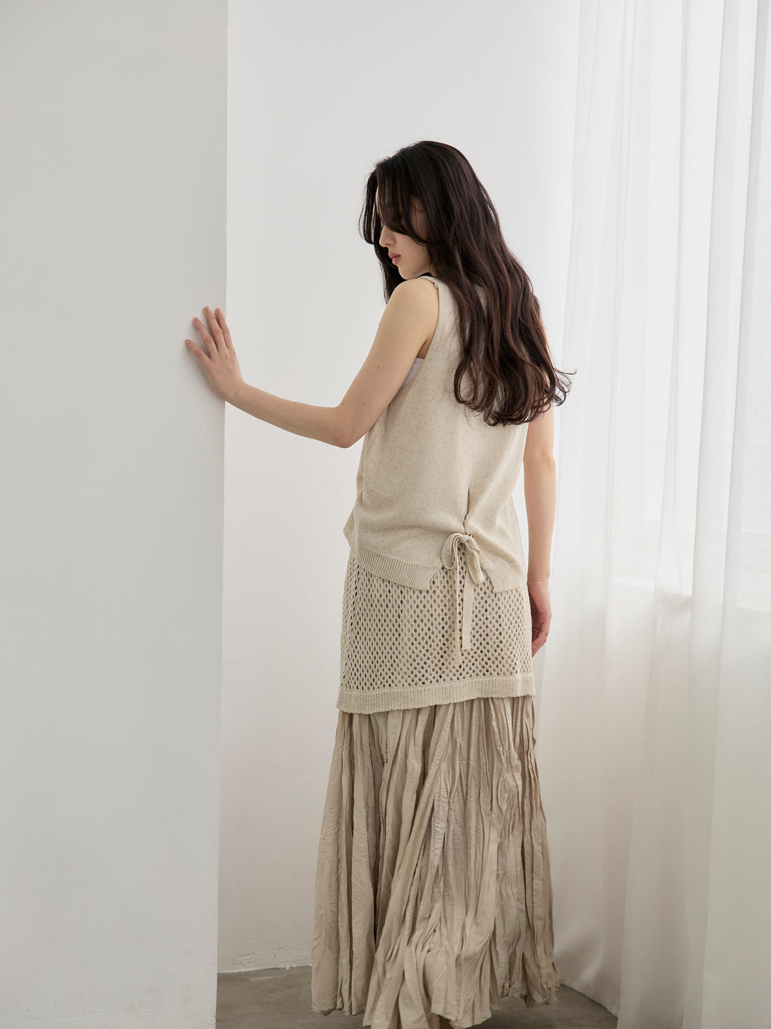 【SET】リネンタッチノースリトップス&透かし編みラップミニスカートSET+カットリブカップ付きバッククロスキャミソール(2set)