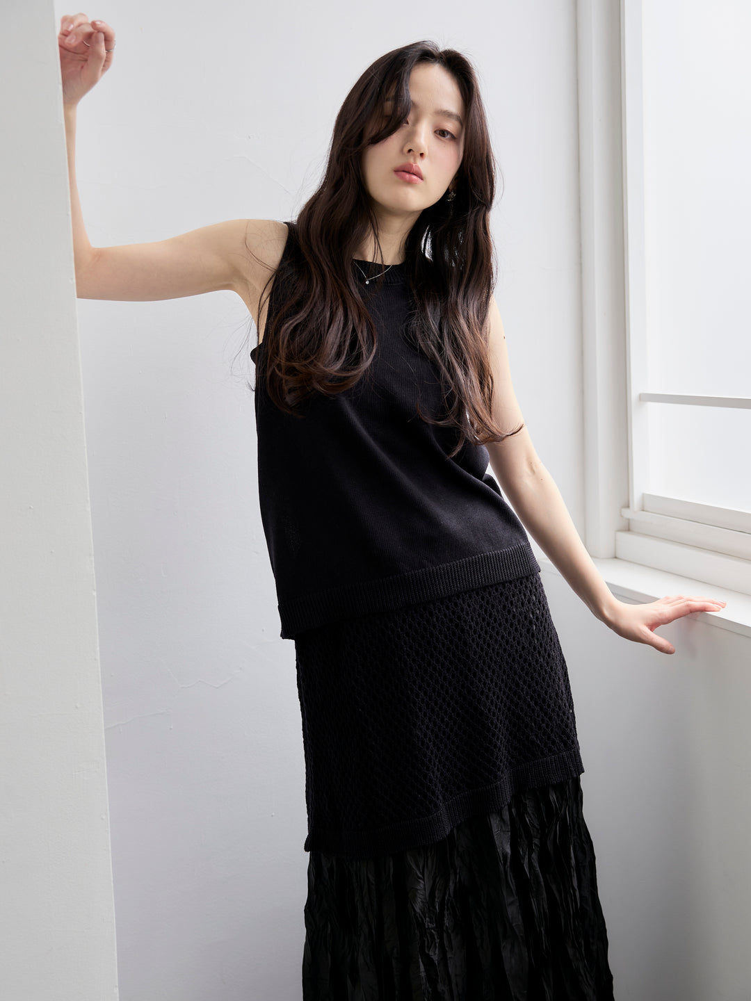 【SET】リネンタッチノースリトップス&透かし編みラップミニスカートSET+カットリブカップ付きバッククロスキャミソール(2set)