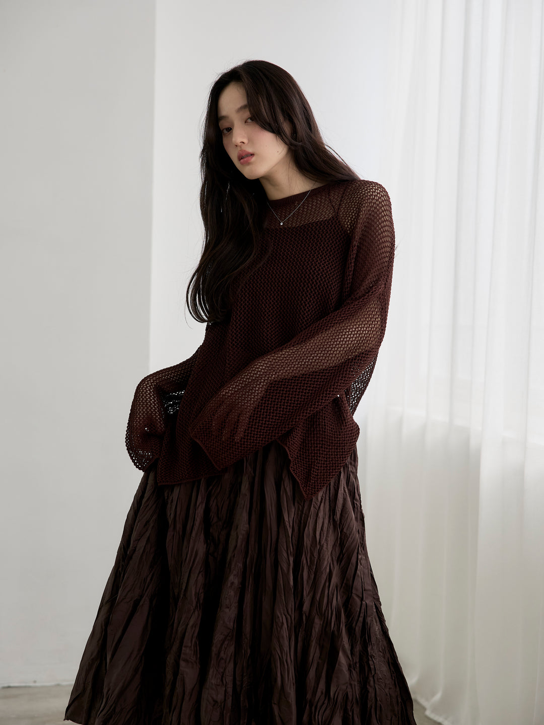 【SET】リネンタッチメッシュルーズトップス+カットリブカップ付きバッククロスキャミソール(2set)